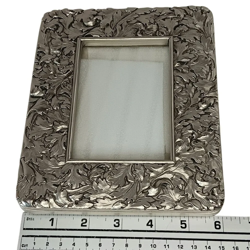 VTG Ornate Silvertone Photo Frame Floral Leaf Design Metal 7.5x6 Photo 3x4.5